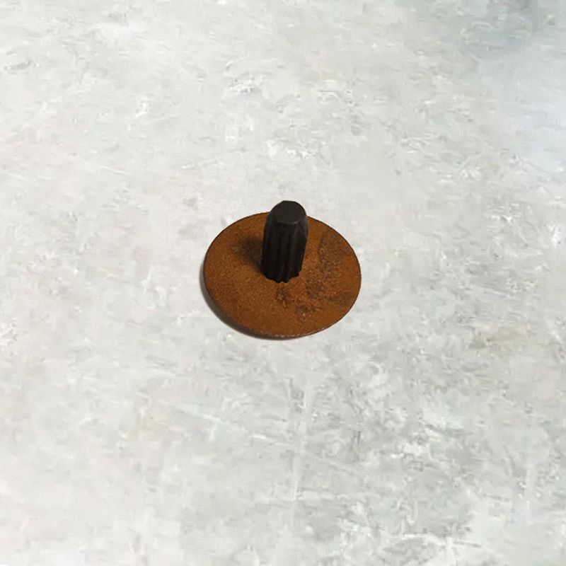 Taktile knotter i corten stål Ø32 mm med plugg.